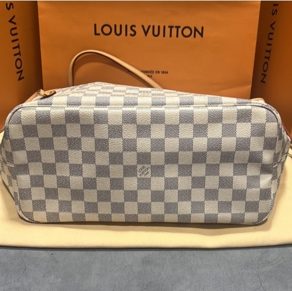 Louis Vuitton MM Authentic Damier Azur Shoulder Bag with Natural Vachetta Trim - Picture 2 of 3